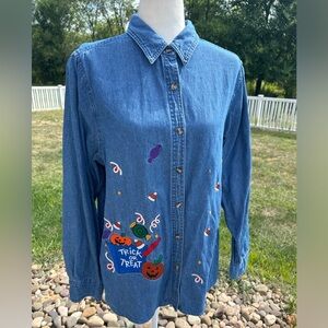 Vintage 90s denim embroidered button down Halloween Trick or Treat Candy Large